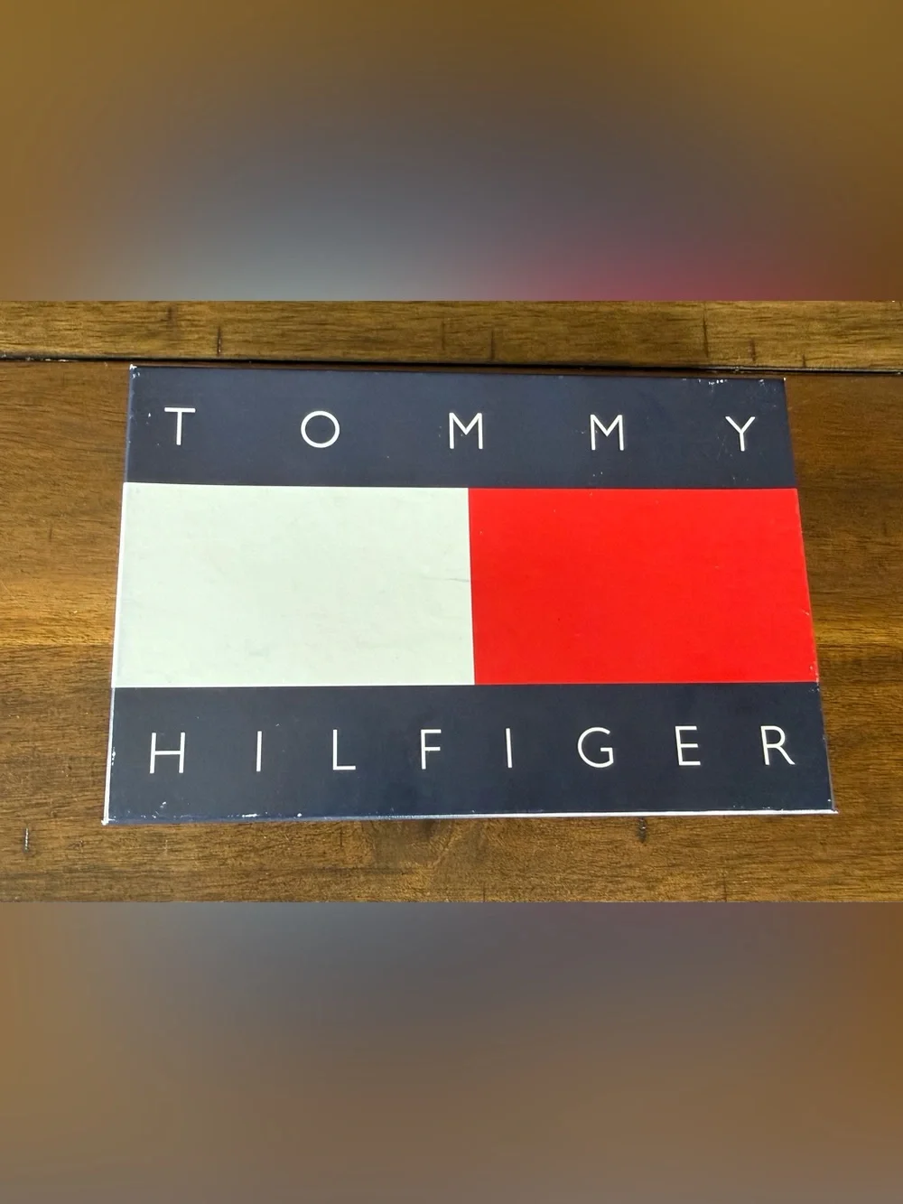 NIB Tommy Hilfiger Men’s Brown Leather Bifold Wallet HW244-200